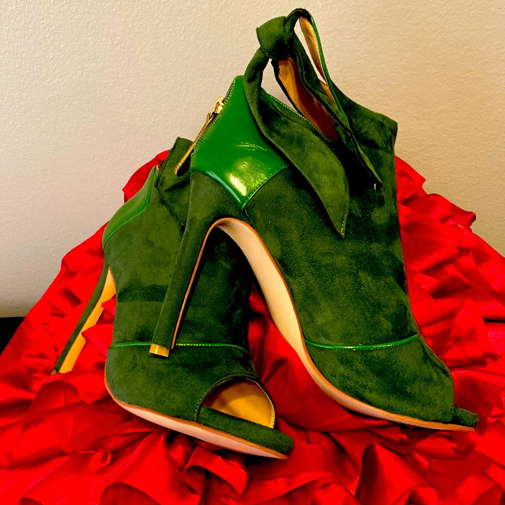Christmas Green Bootie with zip back & tie